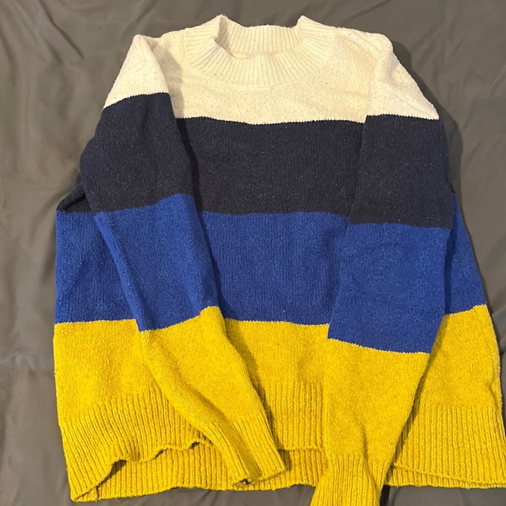 Old navy sweater. Blue yellow and white. Some wear but good condition!